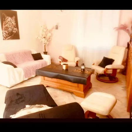Standing De 88 M2, Grand Jardin, Wifi, Clim, Netflix, La Suzanna Holiday home *
