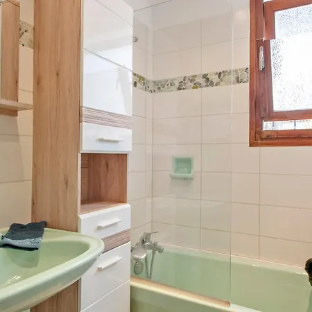 Holiday home Standing De 88 M2, Grand Jardin, Wifi, Clim, Netflix, La Suzanna